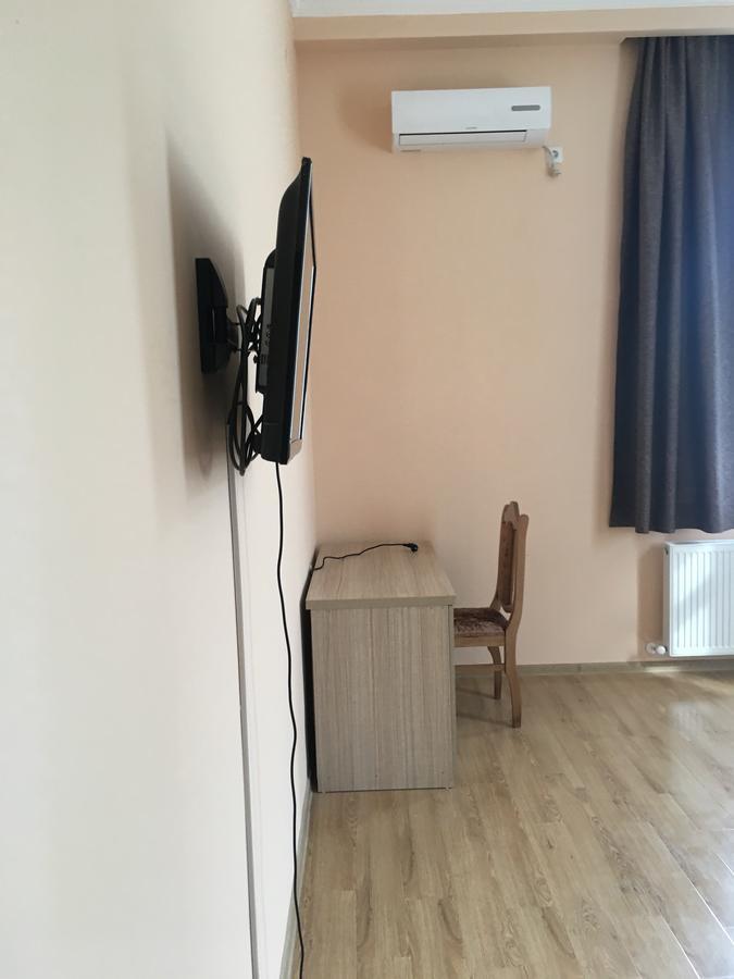 Kmg Hotel Khashuri Zewnętrze zdjęcie