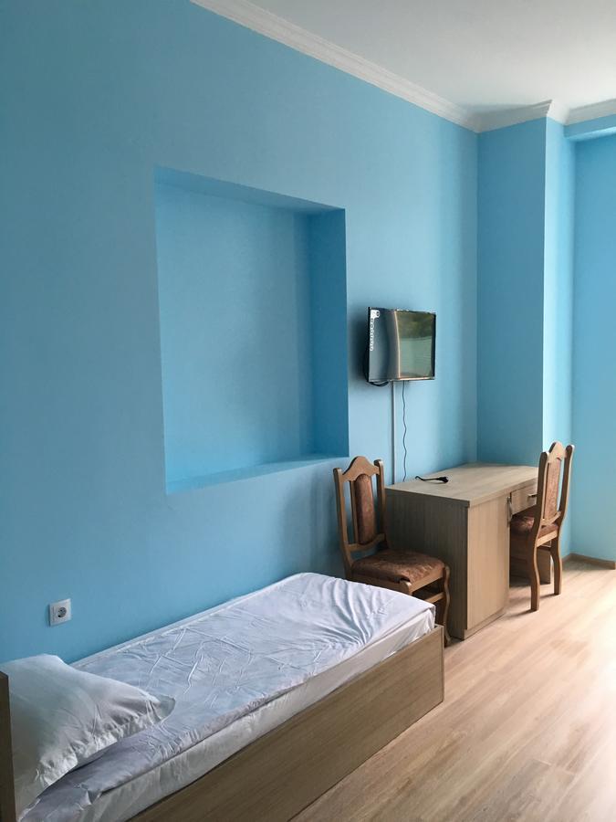 Kmg Hotel Khashuri Zewnętrze zdjęcie
