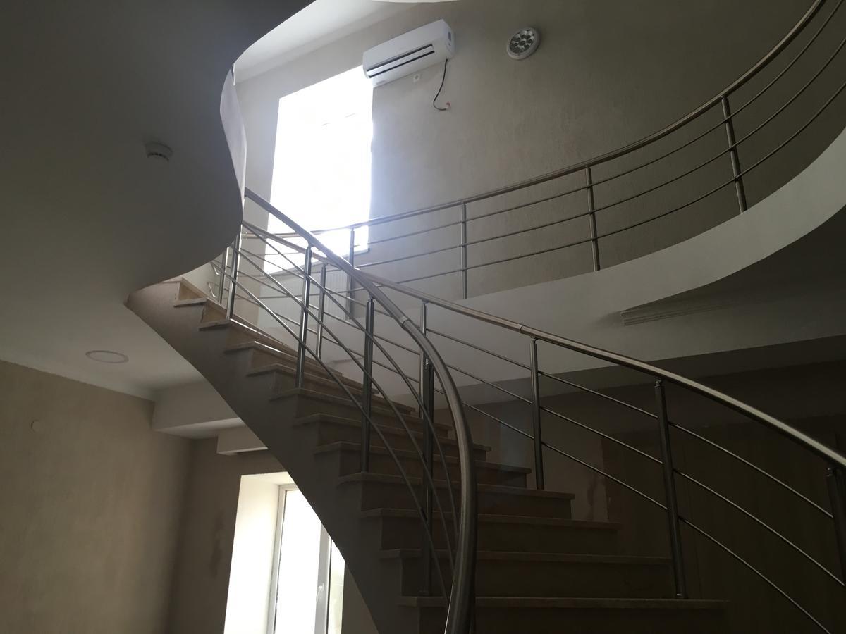Kmg Hotel Khashuri Zewnętrze zdjęcie