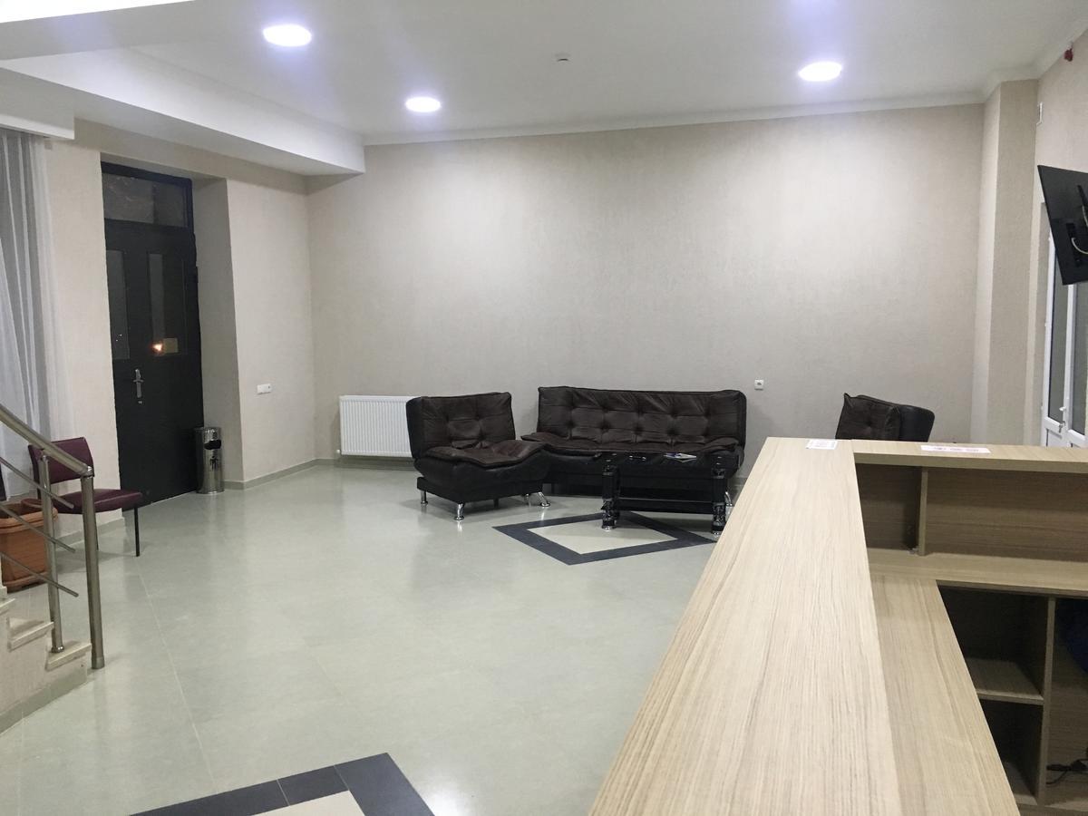 Kmg Hotel Khashuri Zewnętrze zdjęcie